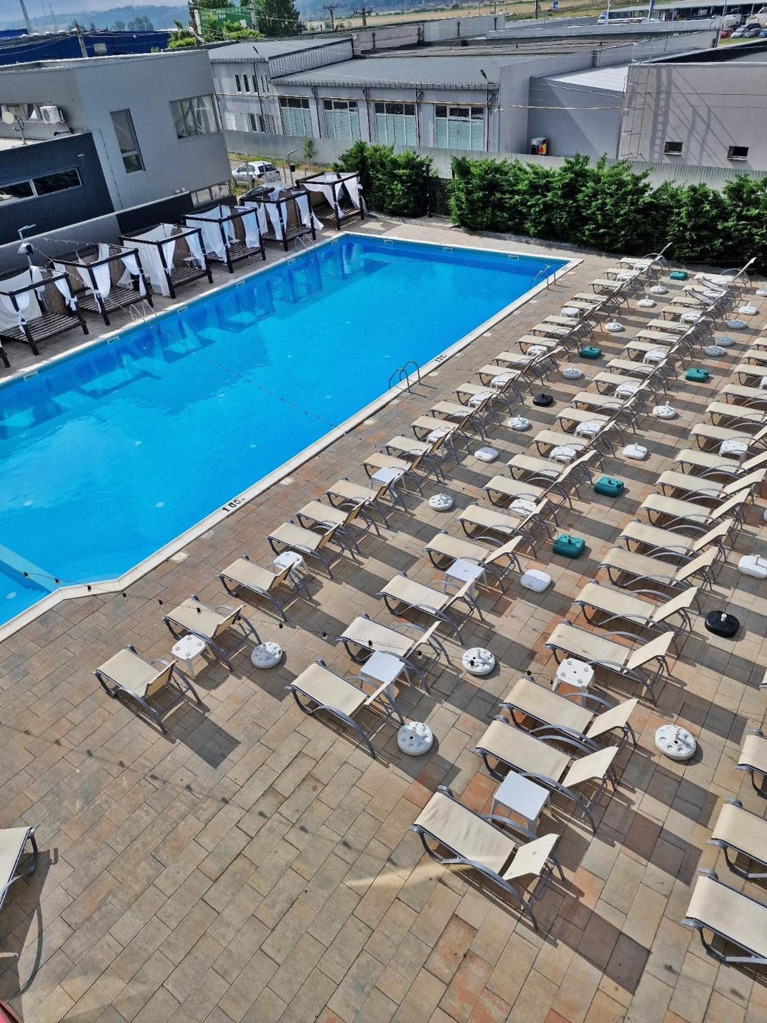 Hotel Coral Valea Lupului  Exterior foto