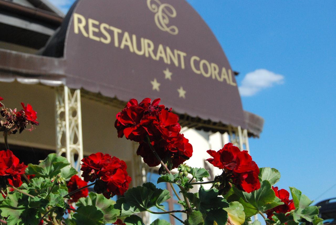 Hotel Coral Valea Lupului  Exterior foto